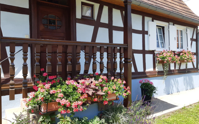 Cozy Holiday Home in Schleithal with Garden