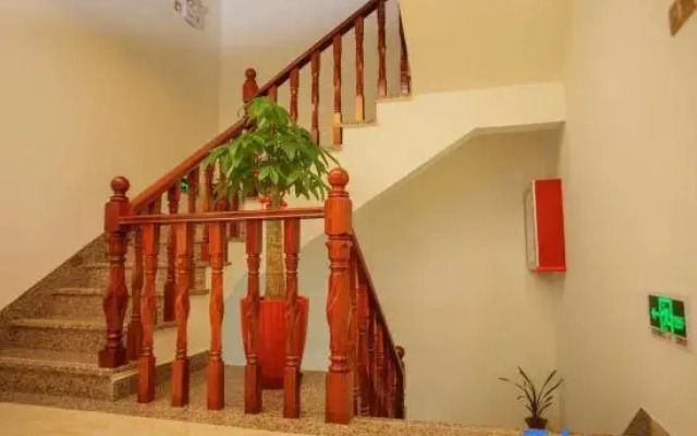 Wuyishan Hike Tea House Inn