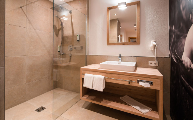 Ursprungs Panorama Hotel Königsleiten