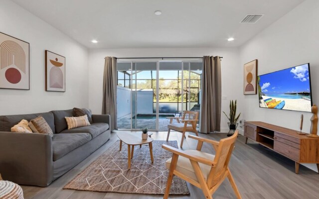 Modern 3BR Townhouse With Pool Near Disney