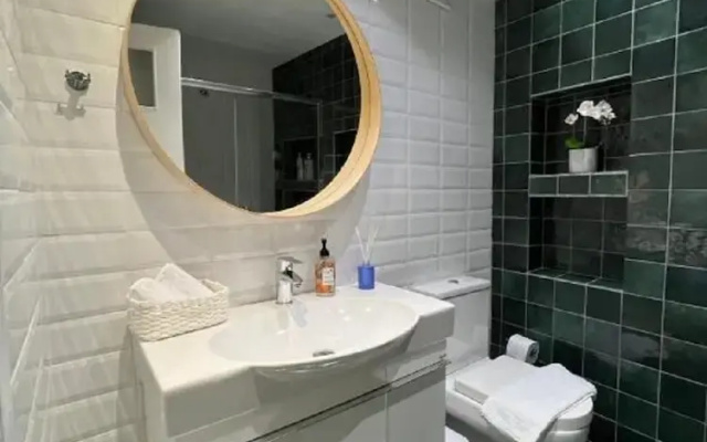 Crown Syntagma Apartment