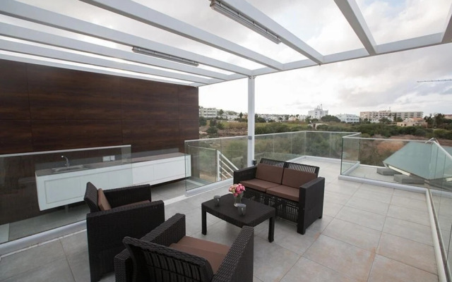 Villa Nataly AQ Ol24