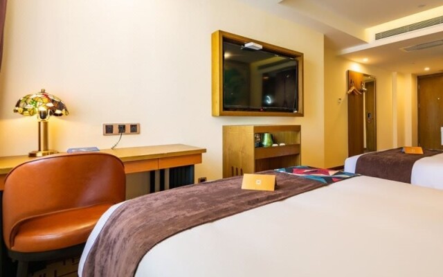 James Joyce Coffetel (North gate of Xi'an Railway Station Anyuan Gate Subway station)