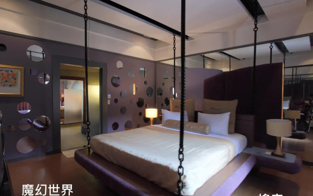 Regale Villa Hotel