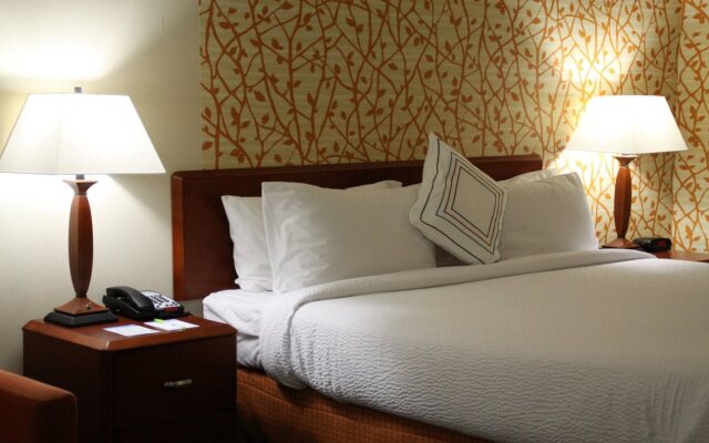 Fairfield Inn and Suites by Marriott Denton