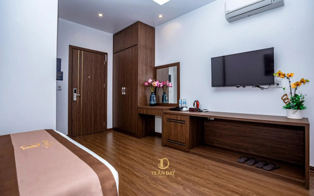 Trần Đạt Hotel
