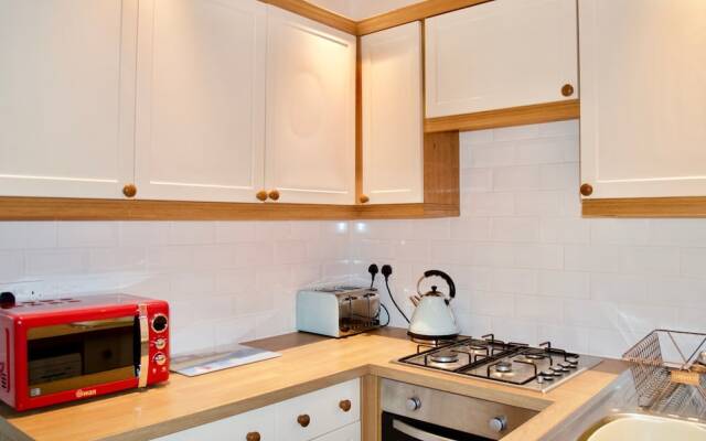 Dalry 2 Bedroom Flat