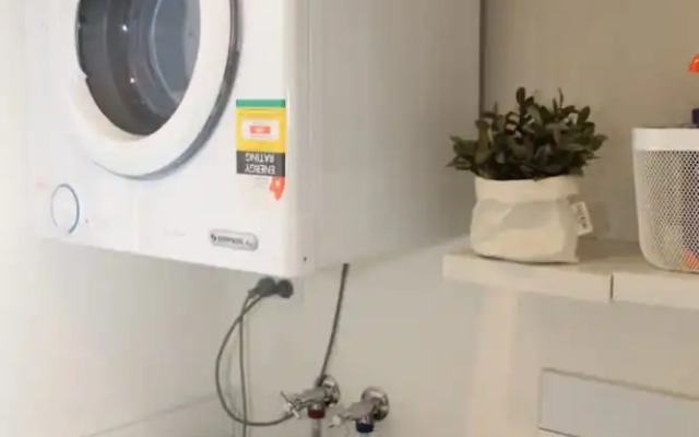 Charming 2 Bedroom Apartment In Richmond Close to MCG