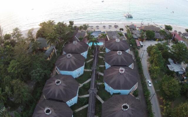 Beachcomber Club
