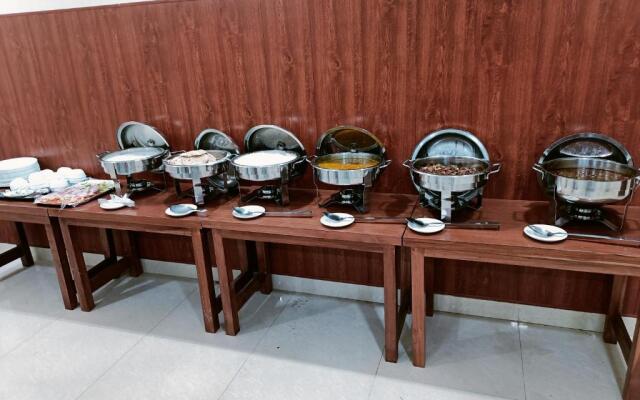 OYO 10200 Hotel The Aroma Residency