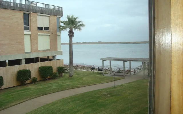 Channelview 104