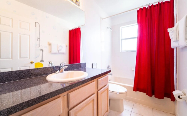 87631 Games Room+2-masters+hottub+water View!