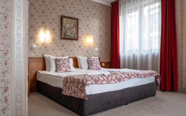 Real Hotel