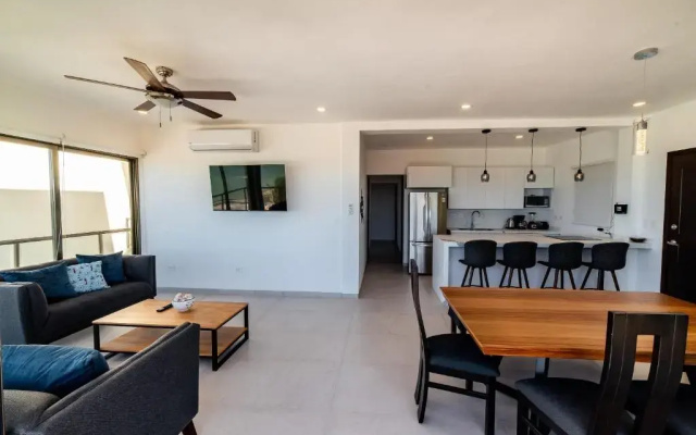 BEACHFRONT 3BR Penthouse, Private Jacuzzi, Private Rooftop, Gym, Kids'Club
