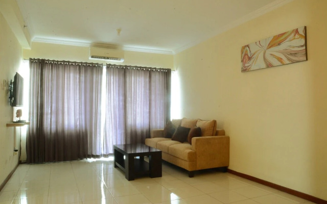 Luxury Design Grand Palace Kemayoran Apartment With Private Bathtub