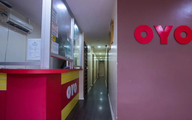 OYO 90281 Hotel Taj