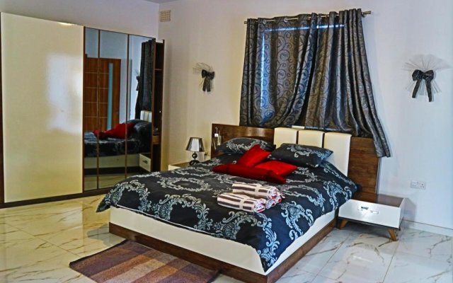 Stunning Views 4 Bedroom Penthouse in Marsaxlokk