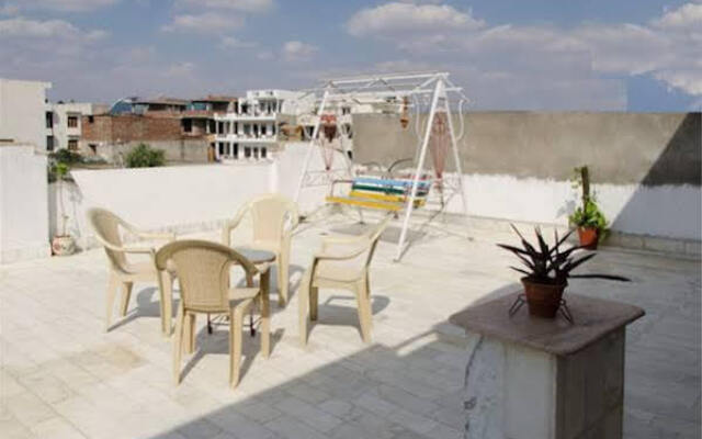 Pink City Home Stay