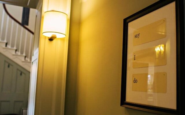 Houndgate Townhouse