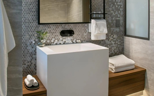 Mercure Larnaca Beach Resort