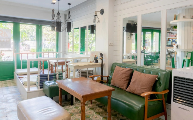 Ratana Boutique Hostel