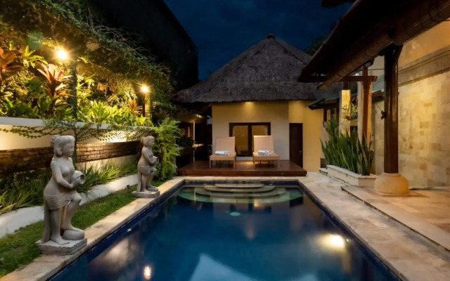 Villa Tunjung Batubelig 4 bedrooms