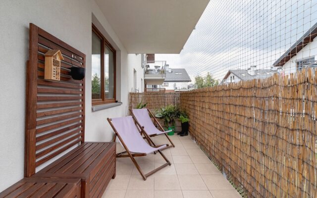 Stawowa Apartment Cracow by Renters