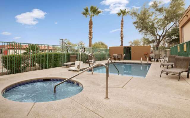 Super 8 by Wyndham Marana/Tucson Area