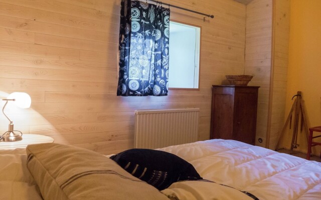 Cozy Holiday Home in Saint-privat-d'allier Near River