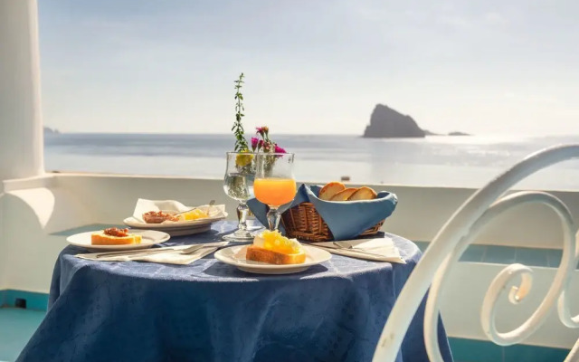 Hotel Eunymos - Trattoria Da Francesco Panarea