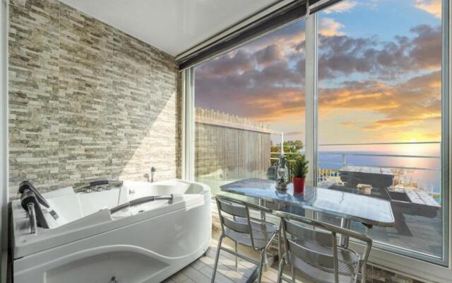 Ganghwa Hemingway Spa Pension