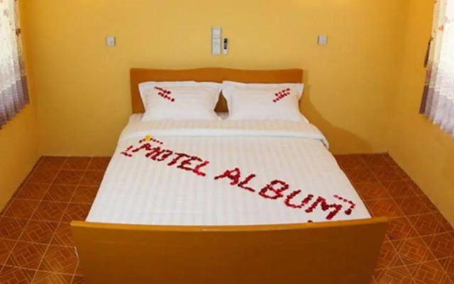 Motel Album