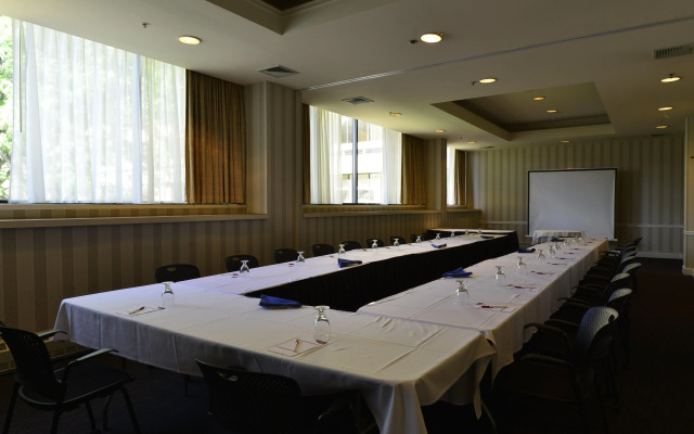 Holiday Inn & Suites Pittsfield-Berkshires by IHG