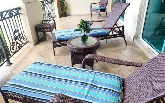 Villa Segovia @ Landmark by the Sea