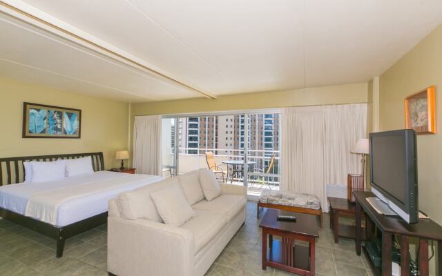 Ilikai Tower One Bedroom Lagoon View Waikiki Condos With Lanai & Free Wifi