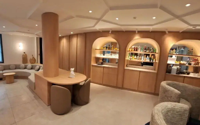 Mercure Paris Arc de Triomphe Wagram