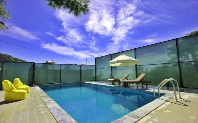 Villa Derin by Akdenizvillam