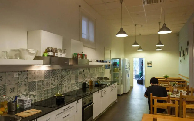 360 Hostel Borne