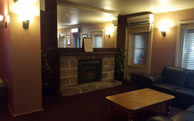 Wisemans Inn Hotel