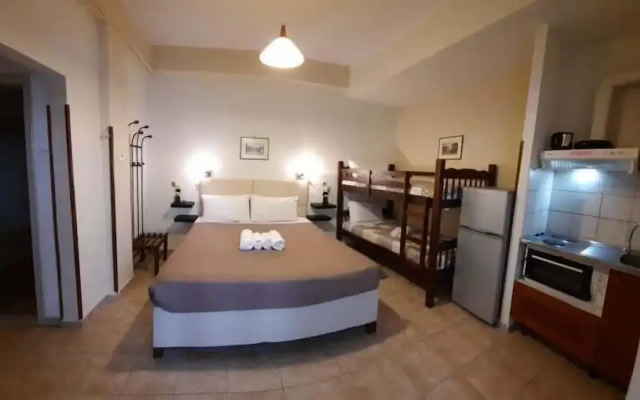 Argo Rooms and Studios