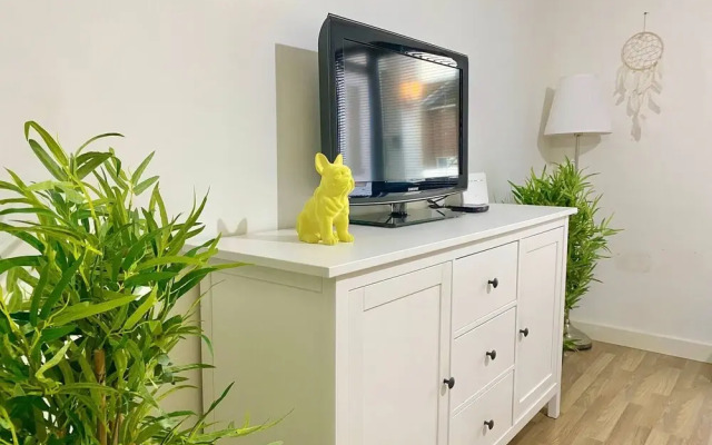 5-bed Townhouse Salford Deep Cleaned