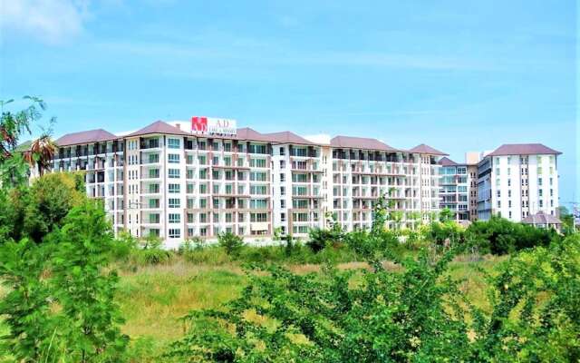 Bang Saray - Lake & Pool Views