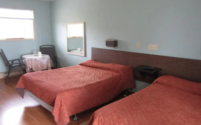 Baybreeze Restaurant and Motel