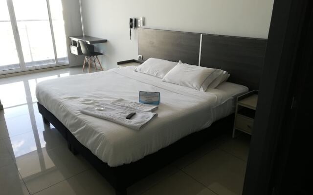 Hotel Doral Inn