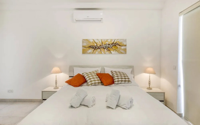 Gzira Penthouse