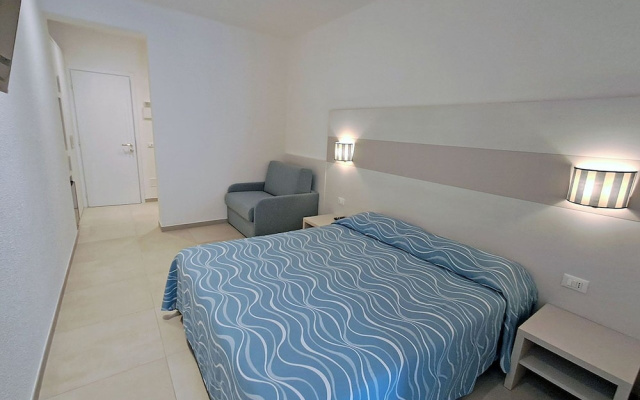 Hotel Crystal & Residence