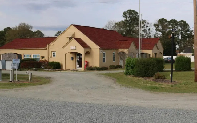 Four Oaks Lodging & RV Resort