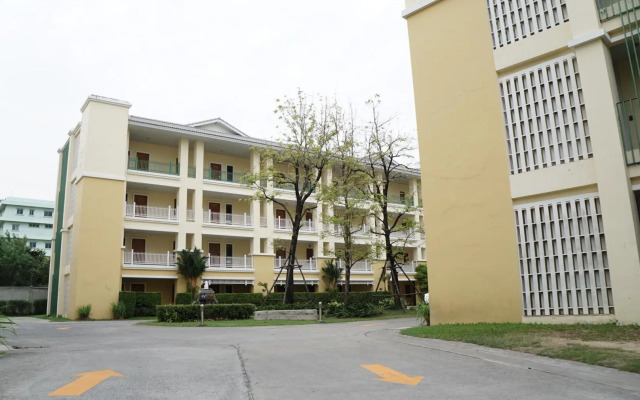 The One Residence Hotel