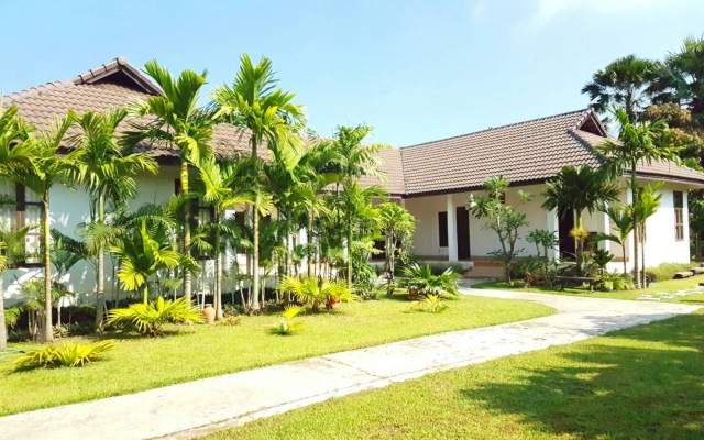 Villa Thakhek