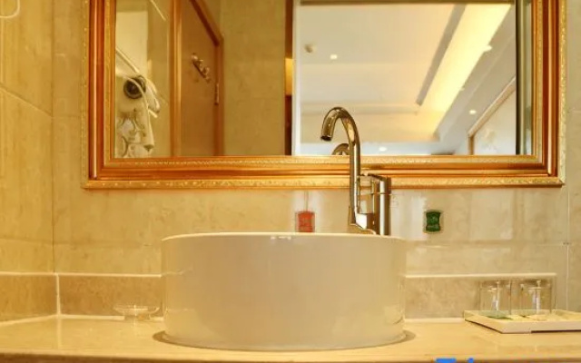 Vienna Hotel (Dingxi High Speed Railway Wanda Plaza) – Bathroom – Dingxi